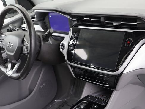 Used 2022 Chevrolet Bolt EUV Premier w/ Sun & Sound Package image 24