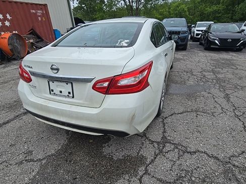 Used 2016 Nissan Altima 2.5 S w/ Power Driver Seat Package FWD image 8