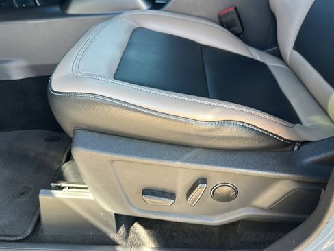 Used 2024 Ford Bronco Wildtrak image 15