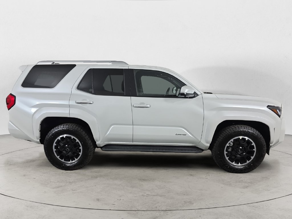 Used 2025 Toyota 4Runner Limited w/ Tow Technology Package AWD/4WD image 4