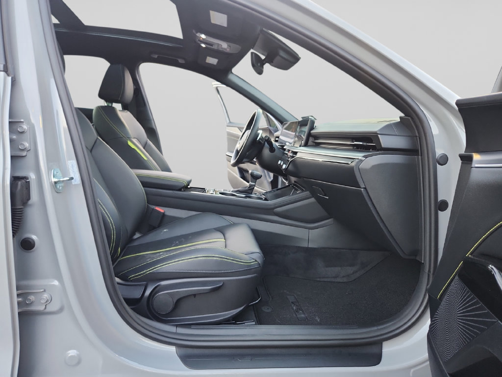 Certified 2026 Kia K5 GT FWD image 16