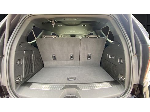 Used 2024 Chevrolet Tahoe Premier AWD/4WD image 28