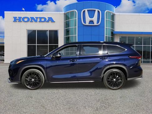 Used 2025 Toyota Highlander XSE AWD/4WD image 5