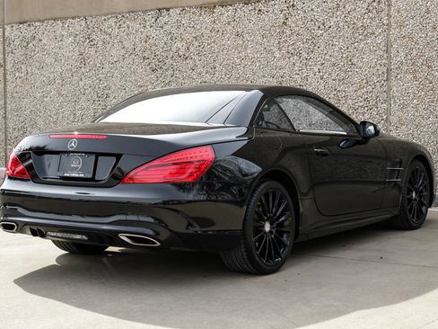 Used 2017 Mercedes-Benz SL 550 image 11