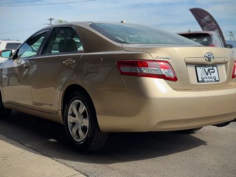 Used 2011 Toyota Camry FWD image 4