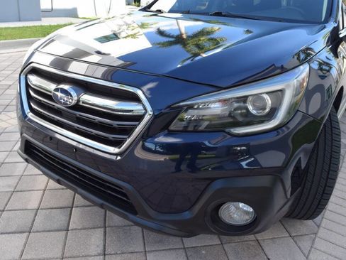 Used 2018 Subaru Outback 3.6R Touring AWD/4WD image 9