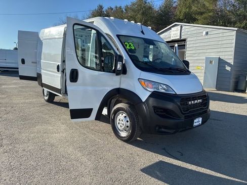 Used 2023 RAM ProMaster 2500 FWD image 9