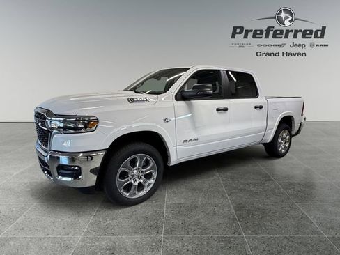 New 2026 RAM 1500 4x4 Crew Cab image 10