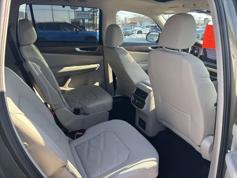 Used 2026 Volkswagen Atlas SE image 25