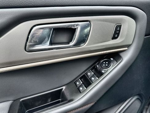 New 2026 Ford Explorer Active AWD/4WD image 13