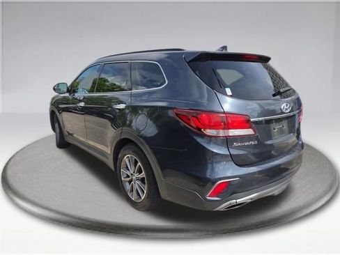 Used 2017 Hyundai Santa Fe SE FWD image 9