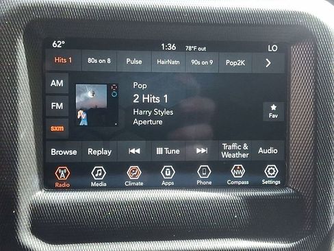 Used 2018 Jeep Wrangler Unlimited Sahara image 14