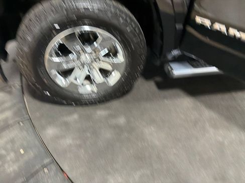 Used 2022 RAM 1500 Laramie AWD/4WD image 41