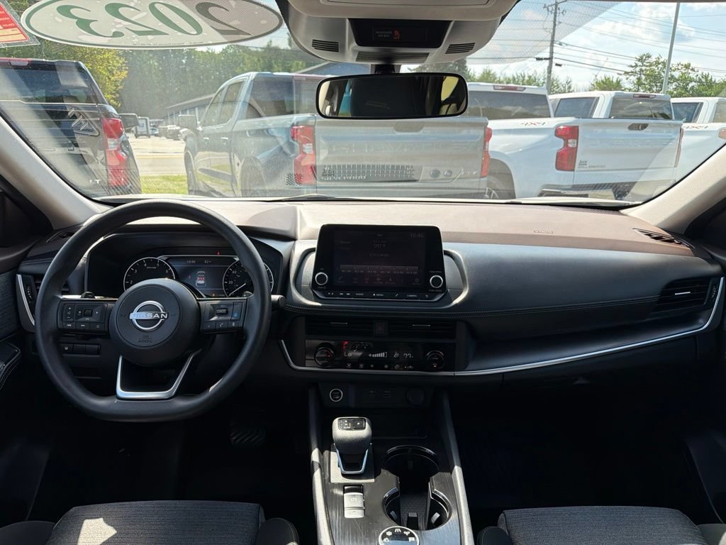 Used 2023 Nissan Rogue SV AWD/4WD image 10