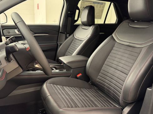 New 2026 Ford Explorer ST-Line w/ Premium Package image 5