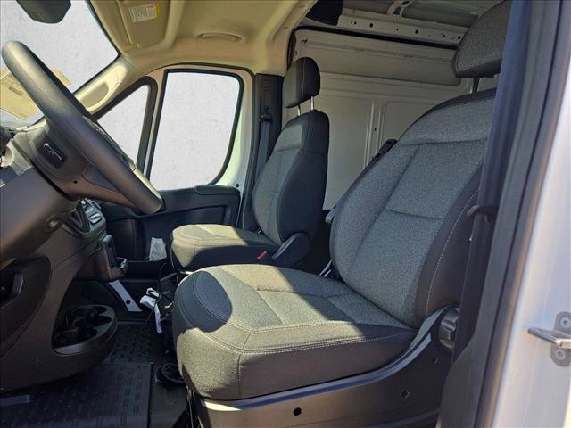 New 2026 RAM ProMaster 2500 w/ Convenience Group FWD image 4