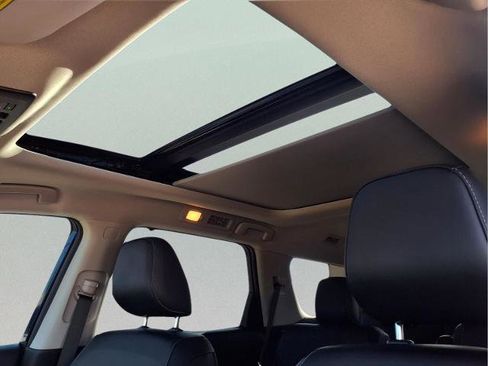 Certified 2023 Nissan Pathfinder SL w/ SL Premium Package image 19