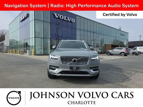 Certified 2025 Volvo XC90 B6 Plus image 3
