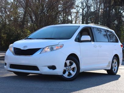 Used 2011 Toyota Sienna LE