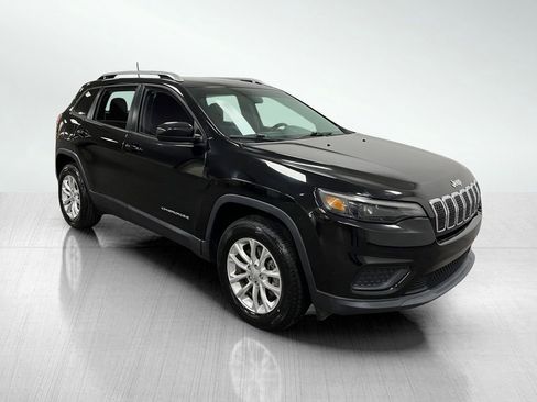 Used 2020 Jeep Cherokee Latitude w/ Cold Weather Group image 1