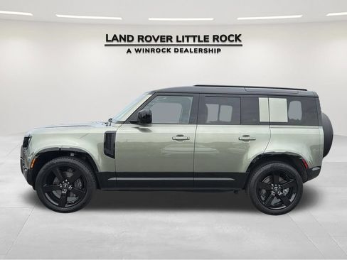 Used 2025 Land Rover Defender 110 X-Dynamic SE AWD/4WD image 6
