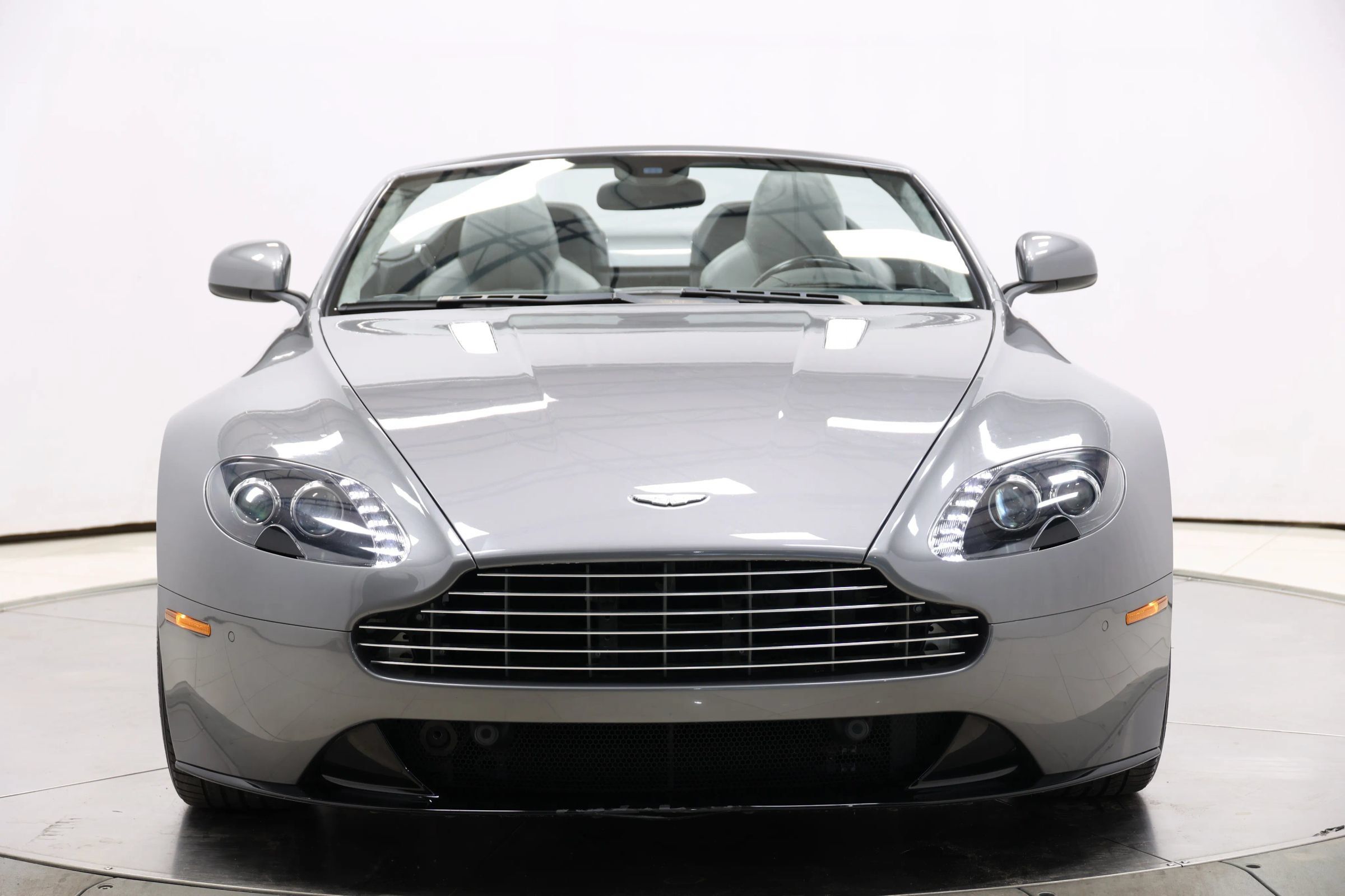 Used 2016 Aston Martin V8 Vantage S RWD image 63
