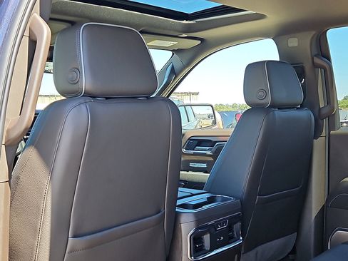 New 2026 GMC Sierra 1500 Denali w/ Denali Reserve Package image 10