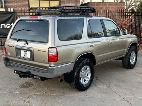 Used 2001 Toyota 4Runner SR5 image 24