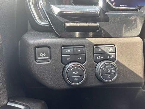 Certified 2024 Chevrolet Silverado 3500 High Country w/ Technology Package AWD/4WD image 17