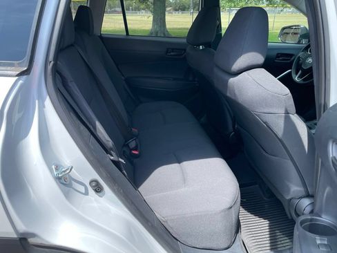 Used 2025 Toyota Corolla Cross LE w/ Moonroof Package FWD image 15