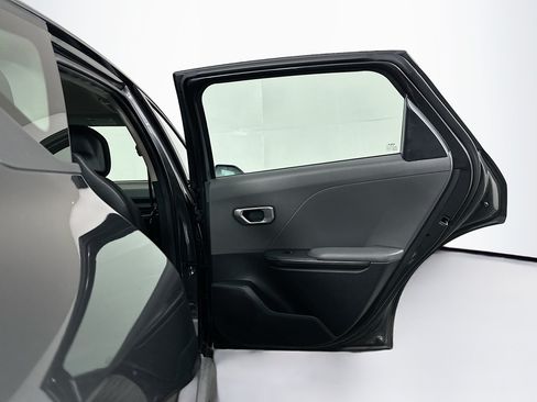 Used 2025 Kia K4 FWD image 29