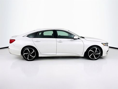 Used 2019 Honda Accord Sport image 6