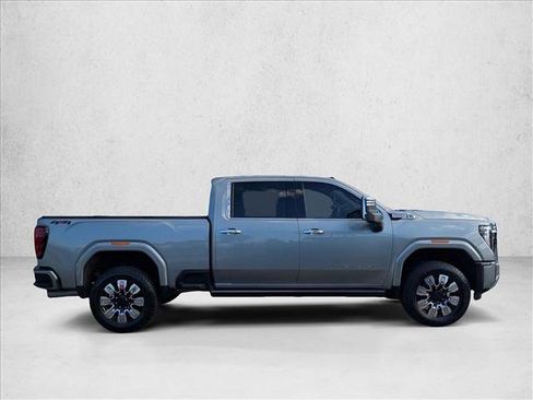 Used 2024 GMC Sierra 2500 Denali w/ Denali Reserve Package image 4