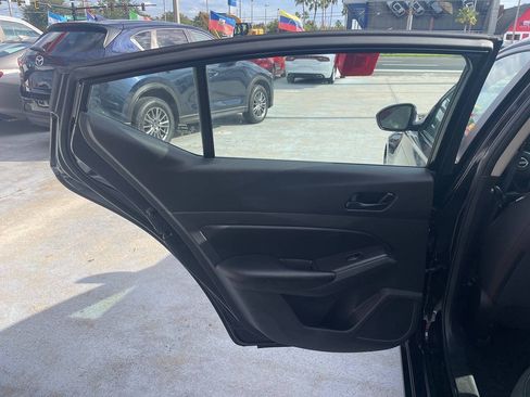 Used 2023 Nissan Altima 2.5 S FWD image 2