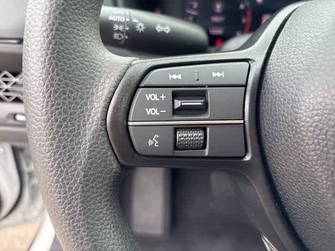 Used 2025 Honda Accord LX image 12