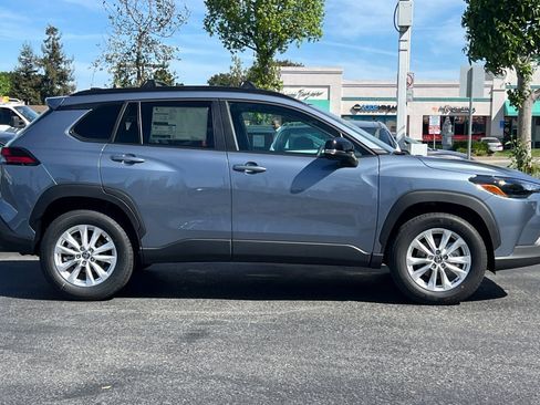 New 2026 Toyota Corolla Cross LE image 9