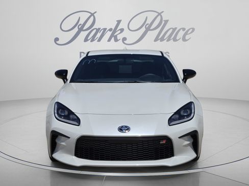 Used 2025 Toyota GR86 Premium w/ Performance Package RWD image 8