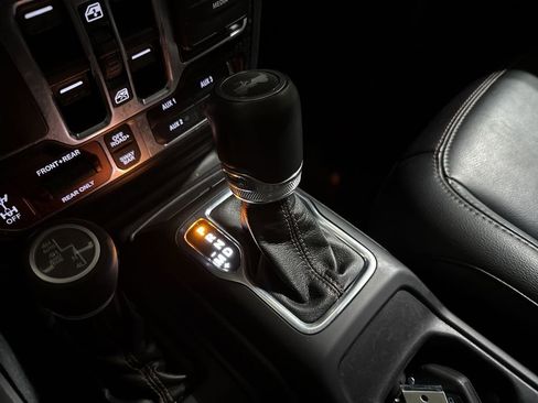 Used 2022 Jeep Wrangler Unlimited Rubicon w/ Xtreme Recon 35" Tire Package image 18