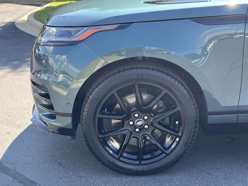 Certified 2026 Land Rover Range Rover Velar Dynamic SE AWD/4WD image 13