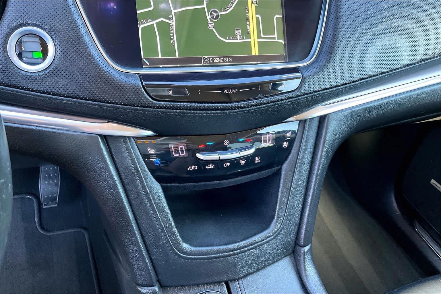 Used 2019 Cadillac XT5 Premium Luxury AWD/4WD image 33