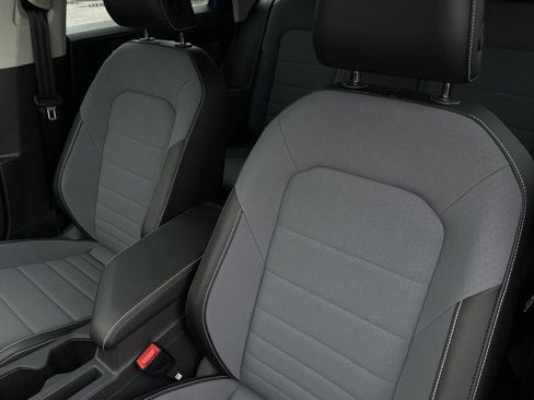 New 2026 Volkswagen Jetta SE image 13