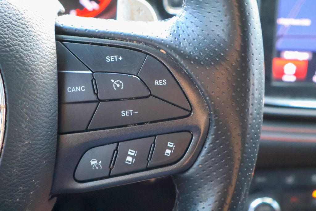 Used 2023 Dodge Durango GT RWD image 16