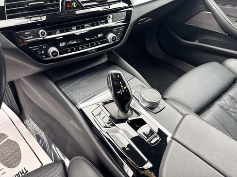 Used 2021 BMW 540i xDrive w/ Premium Package image 26