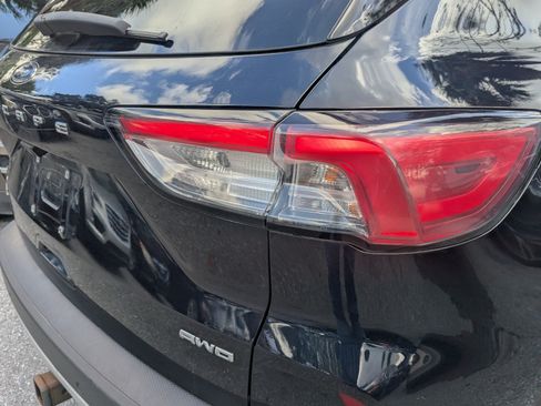 Used 2021 Ford Escape SEL w/ Equipment Group 302A AWD/4WD image 18
