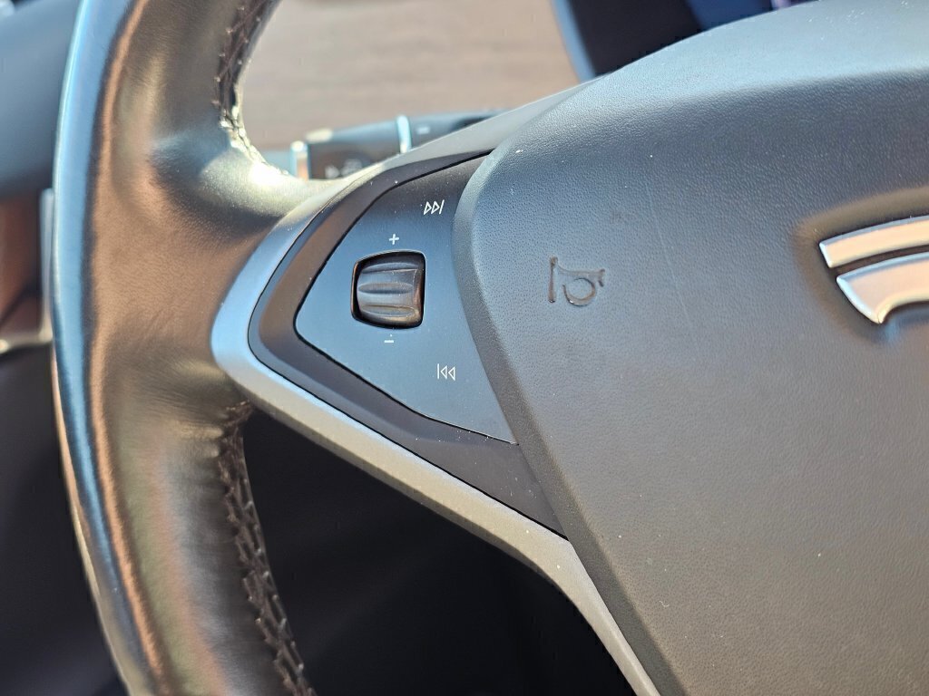 Used 2020 Tesla Model X Long Range AWD/4WD image 27