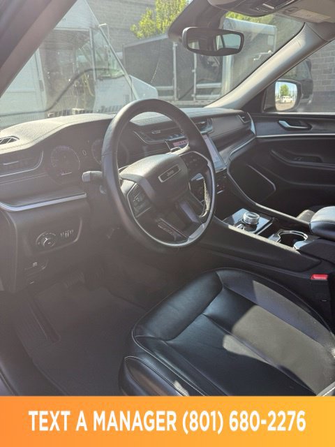Used 2022 Jeep Grand Cherokee L Limited AWD/4WD image 13