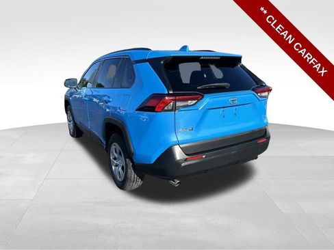 Used 2019 Toyota RAV4 LE image 3
