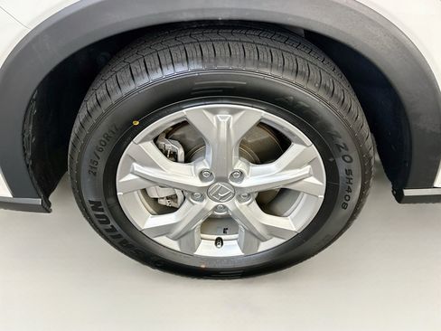 Used 2024 Honda HR-V LX image 11