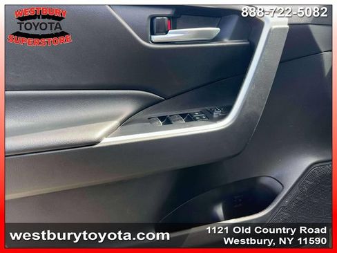 Used 2022 Toyota RAV4 XLE w/ Convenience Package AWD/4WD image 20