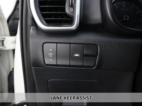 Used 2022 Kia Sportage LX FWD image 3
